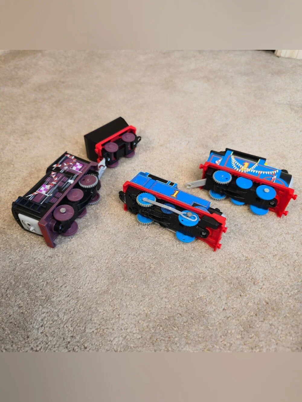 Thomas & Friends Motorized Diesel, Wobble Cargo, Thomas by Fisher-Price